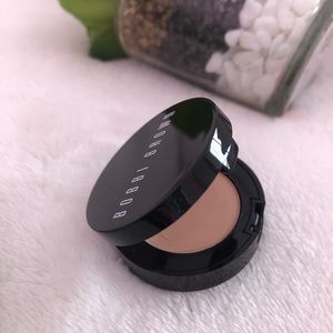 Bobbi Brown Undereye Corrector in Light Bisque